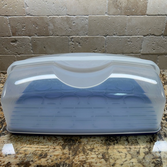 Tupperware Kitchen Tupperware Cake And Cupcake Carrier Poshmark